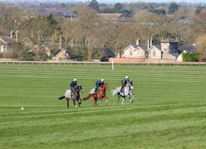 SONNERIE POWER soars home at Kempton