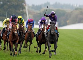KING OF STEEL is sensational in the Champion Stakes