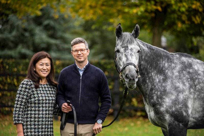 Hanako and Roger with G1 winner Defoe